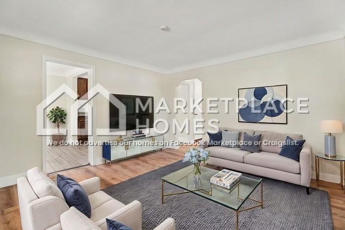 8111 Warwick St - Photo 4 of 26