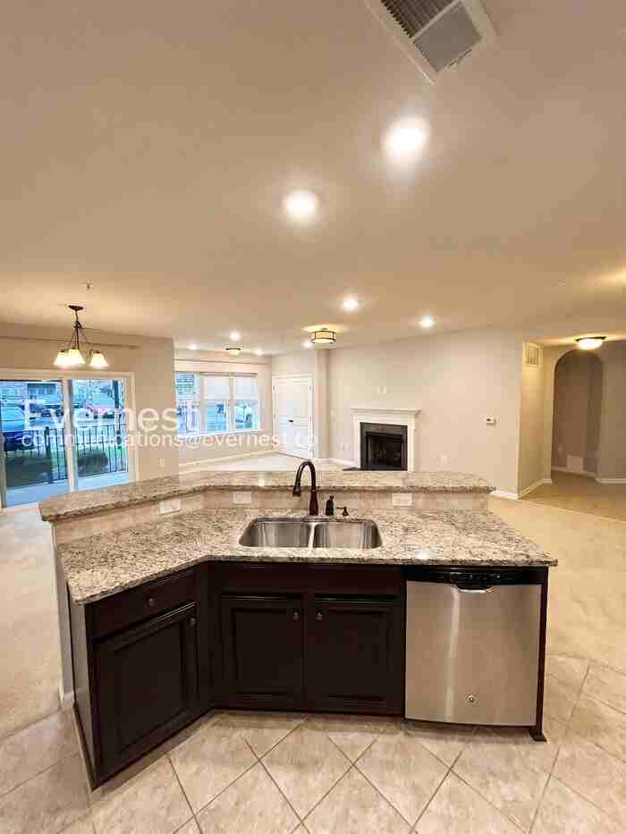 14001 Briars Cir #104 - Photo 6 of 21