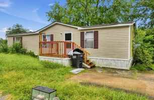 featured image of 100 Moonshadow Rdg