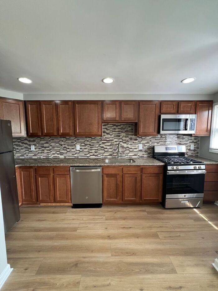 7899 Saint Boniface Ln - Photo 6 of 22