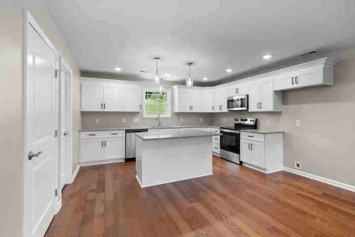 3776 John Taylor Rd - Photo 7 of 36
