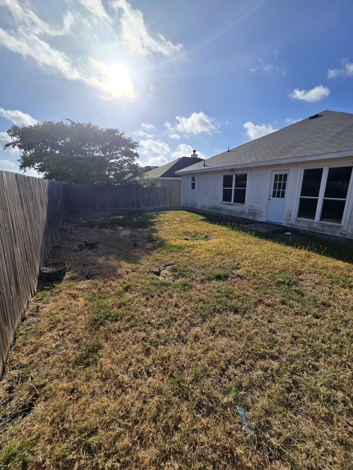 908 Cooper Ln - Photo 2 of 14