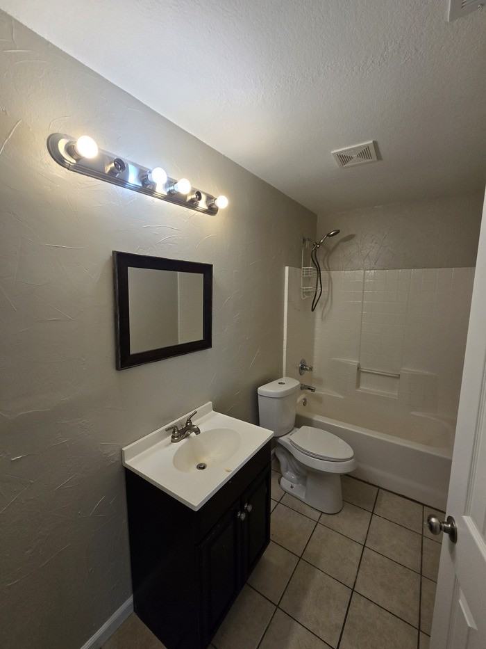 908 Cooper Ln - Photo 5 of 14