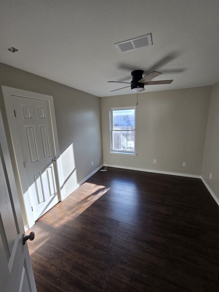 908 Cooper Ln - Photo 6 of 14