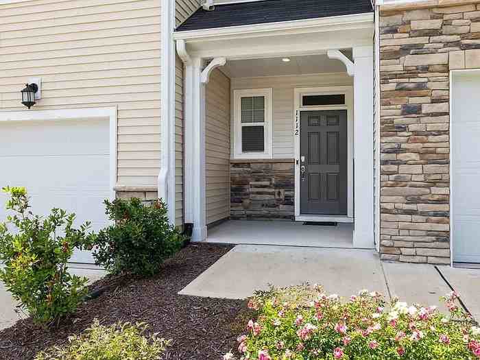 1112 Pate Farm Ln - Photo 2 of 37