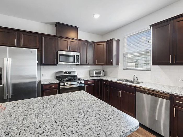 1112 Pate Farm Ln - Photo 4 of 37