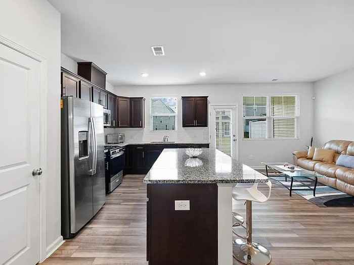 1112 Pate Farm Ln - Photo 5 of 37