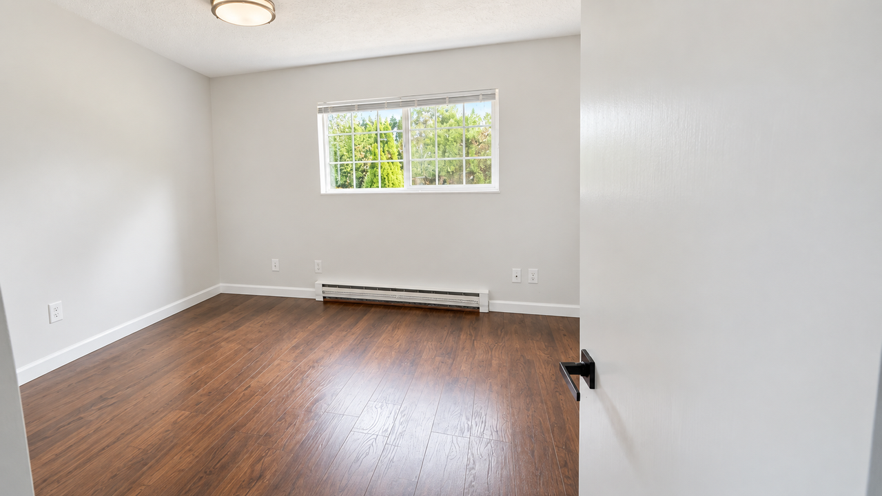 12830 Sw Grant Ave #1 - Photo 5 of 11