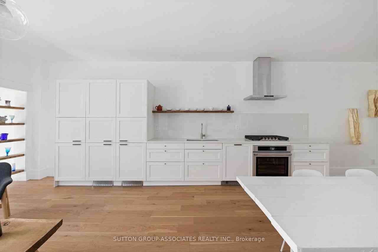 853 Manning Avenue - Photo 7 of 26