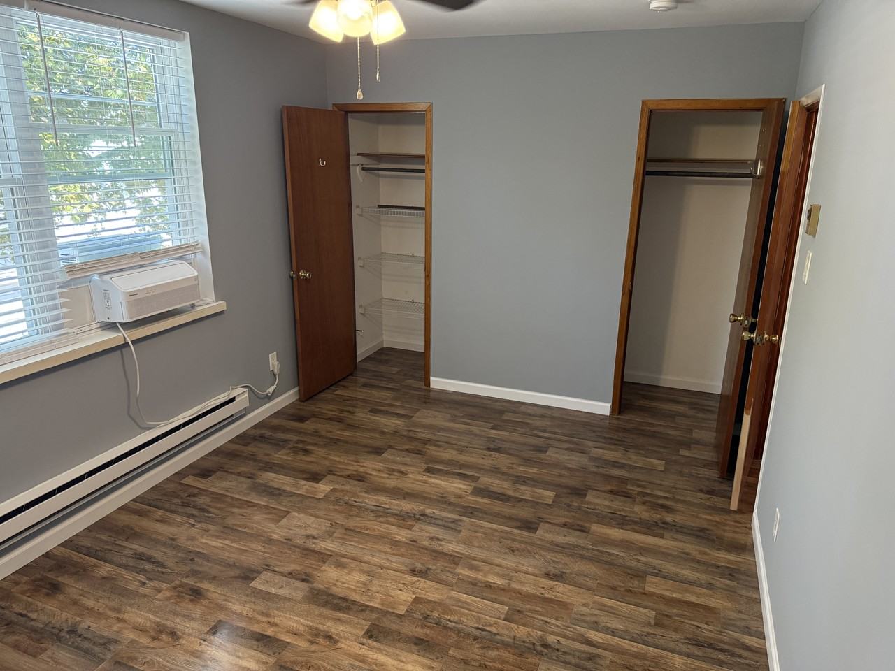 2713 S Alder St #2 - Photo 3 of 11