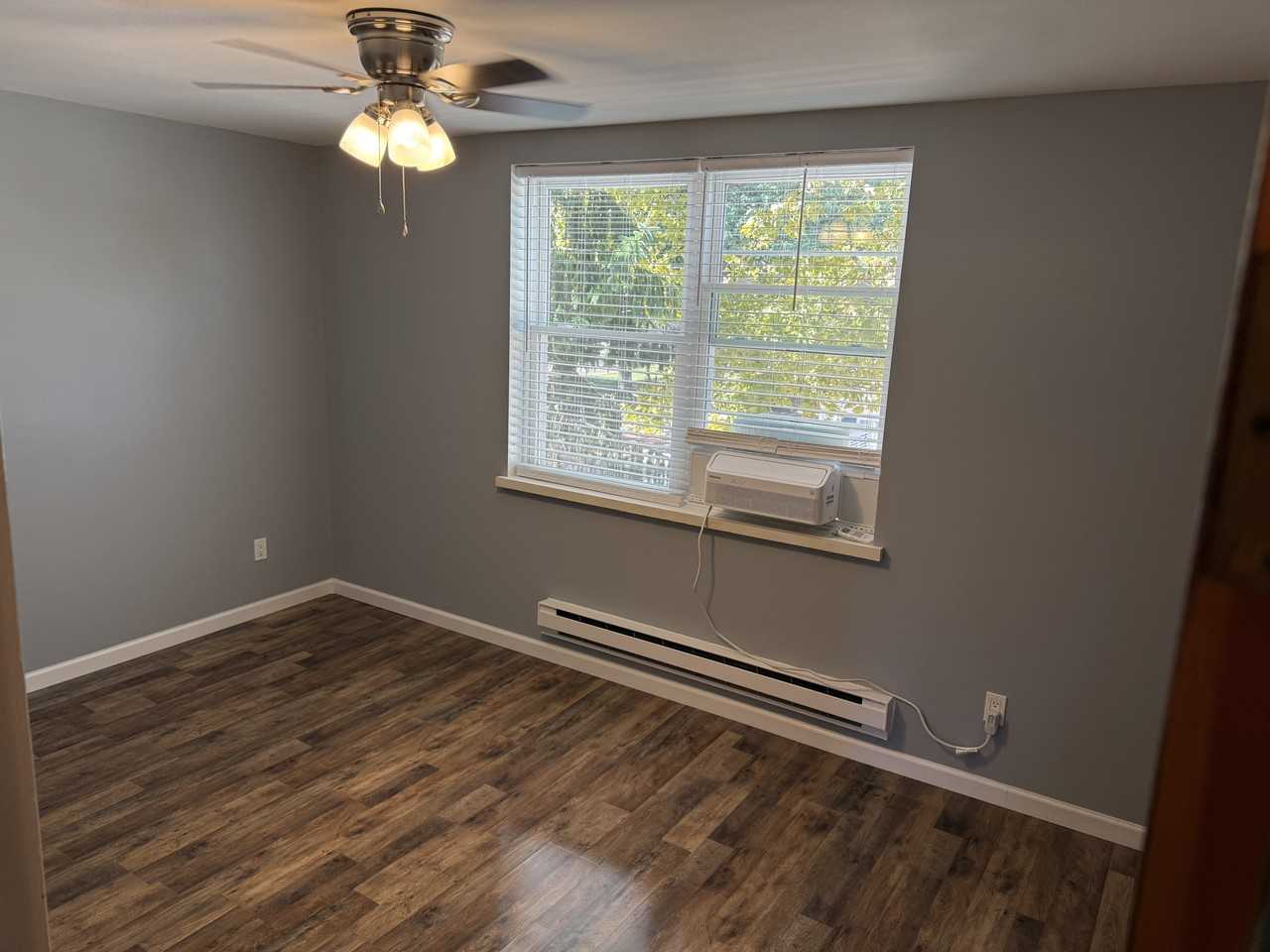 2713 S Alder St #2 - Photo 6 of 11