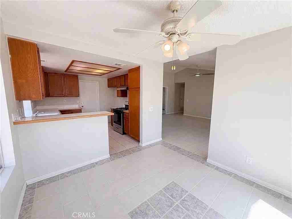 13561 Glacier Circle - Photo 2 of 8