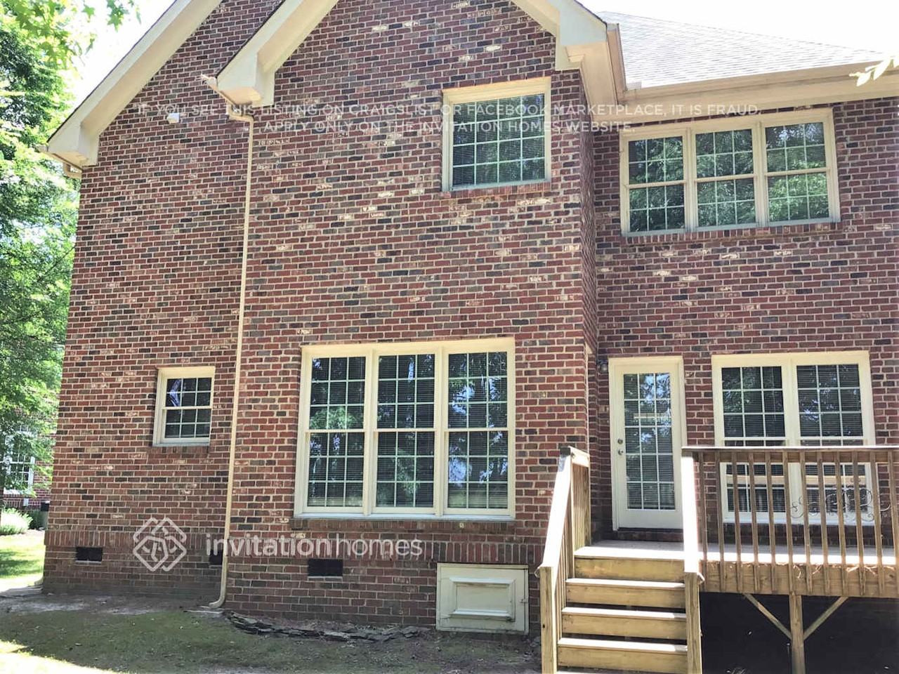 1103 Clematis St - Photo 6 of 8
