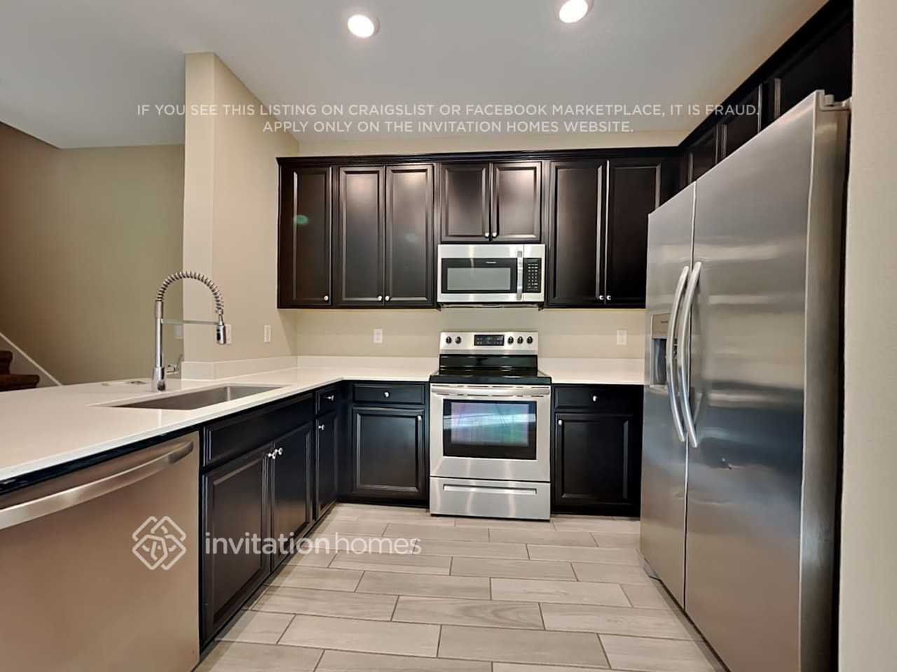 580 Cherry Ridge Dr - Photo 7 of 20