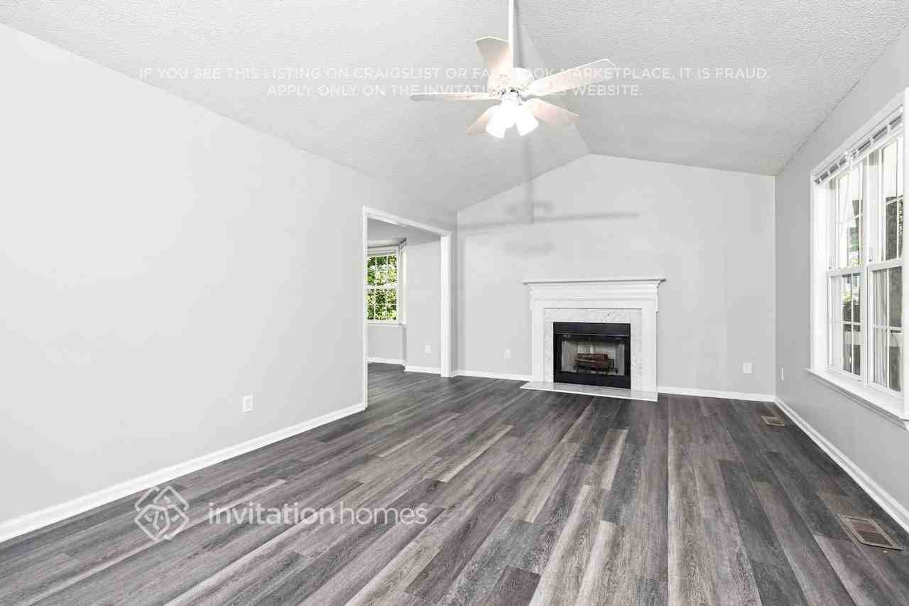 416 Westonridge Run - Photo 3 of 17