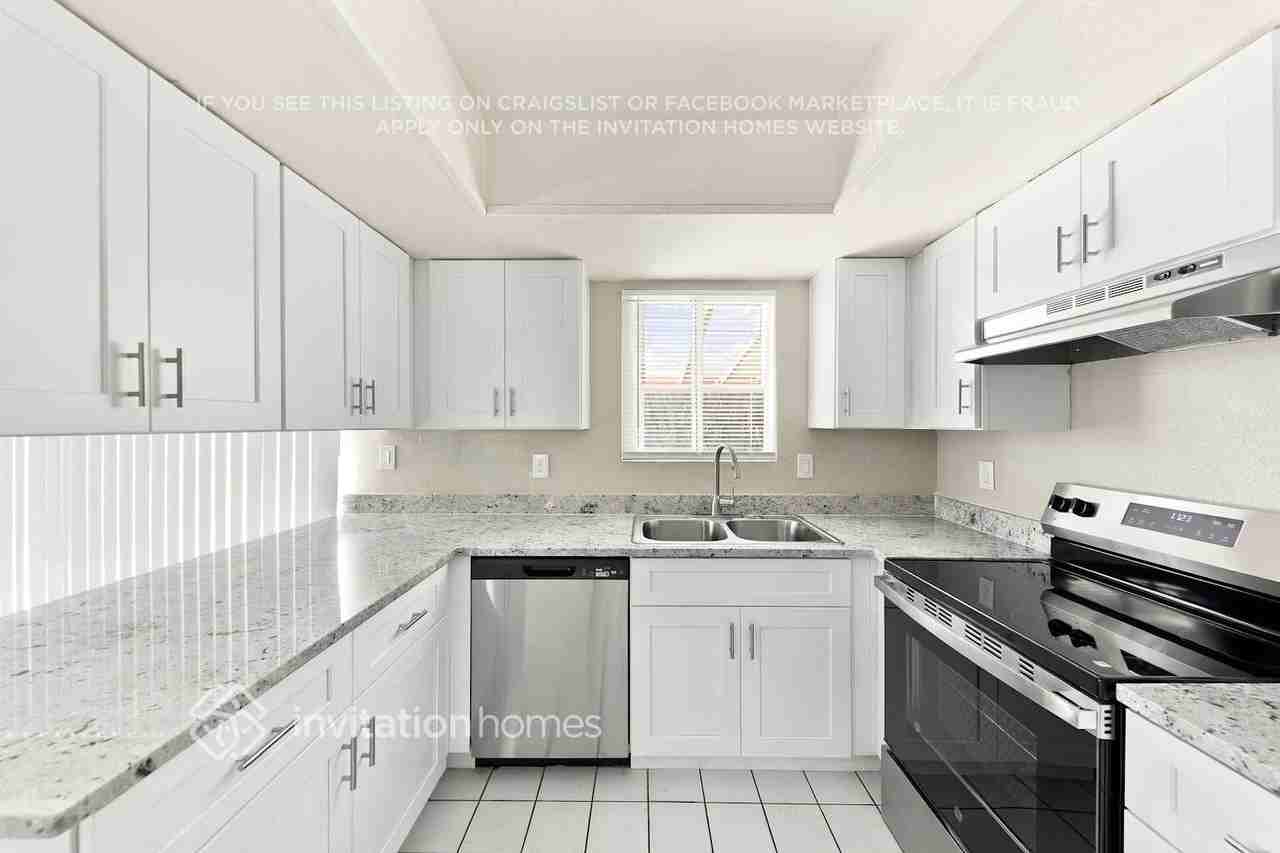 3115 W Becker Ln - Photo 7 of 17