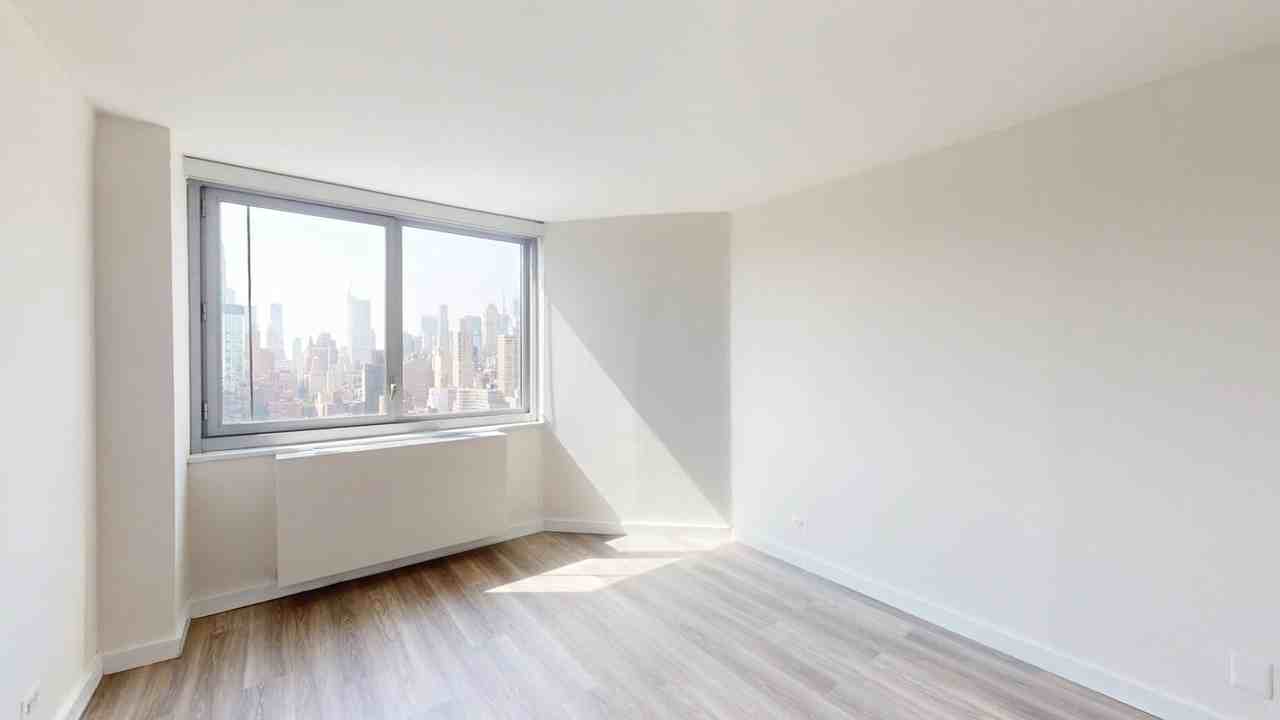 E 34th St #21C - Photo 4 of 10