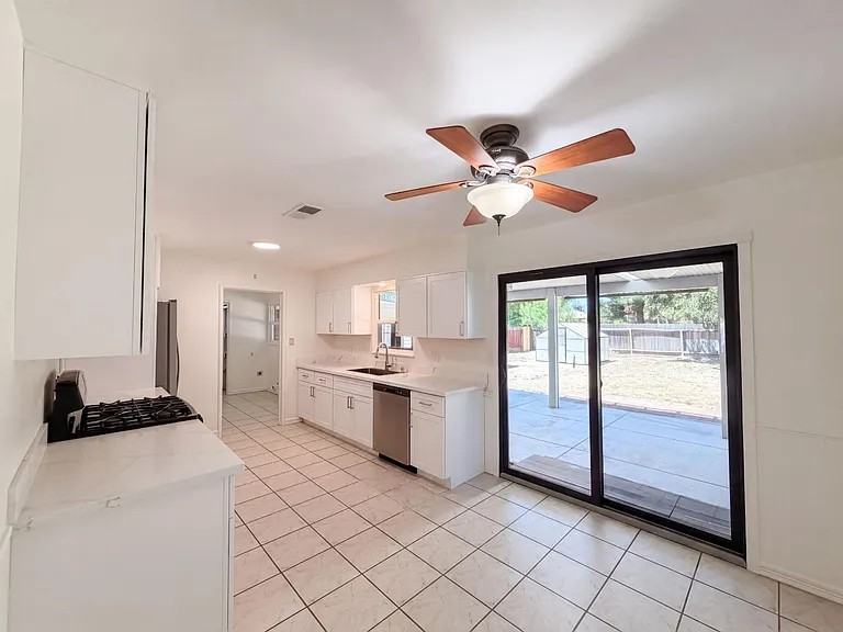 719 Crescent Avenue - Photo 7 of 9
