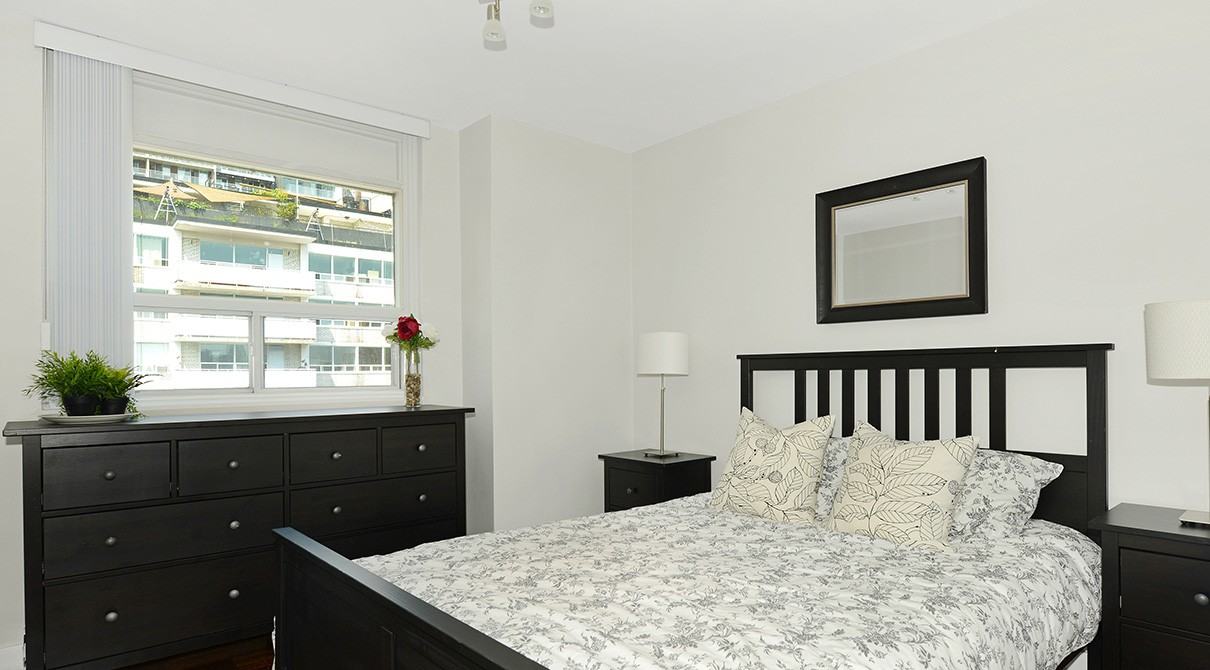 La Salle Towers - Photo 5 of 12