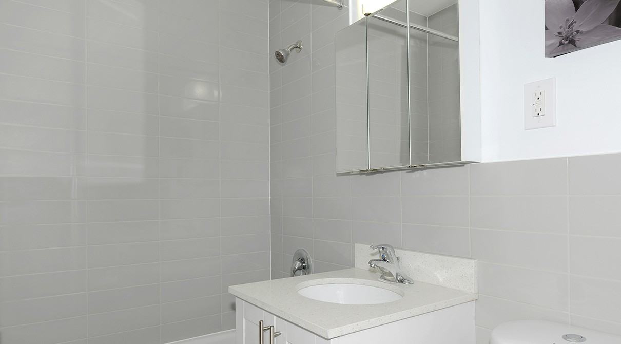 La Salle Towers - Photo 6 of 12