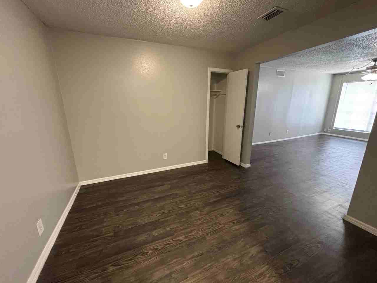 1809 W Schunior St #0402