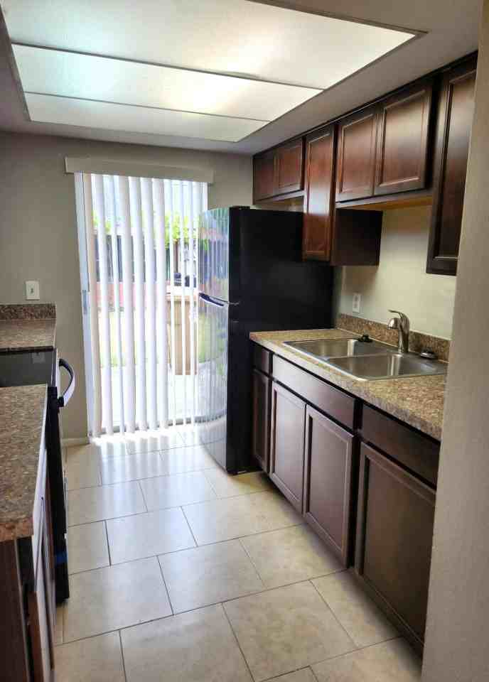 104 Las Brisas Way - Photo 5 of 11