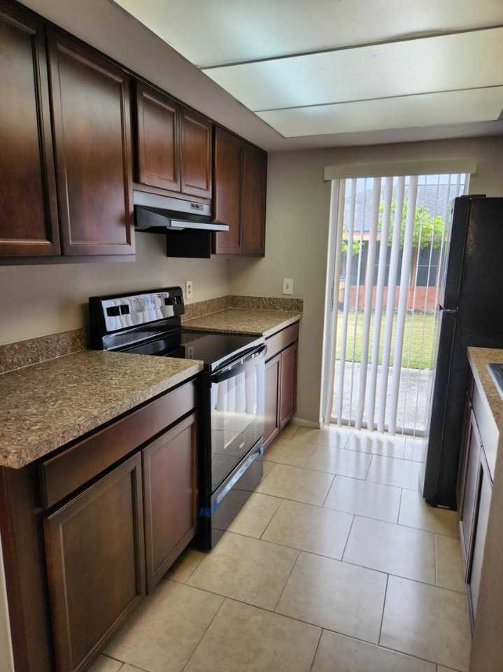 104 Las Brisas Way - Photo 6 of 11