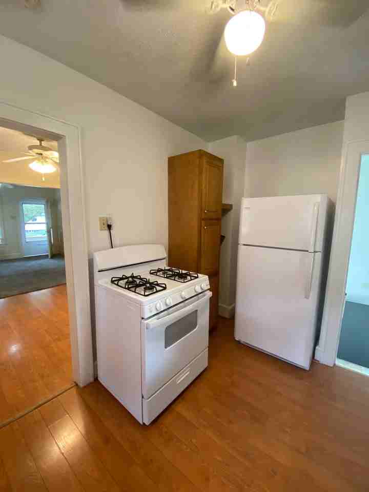 1112 S West Ave #1 - Photo 7 of 12