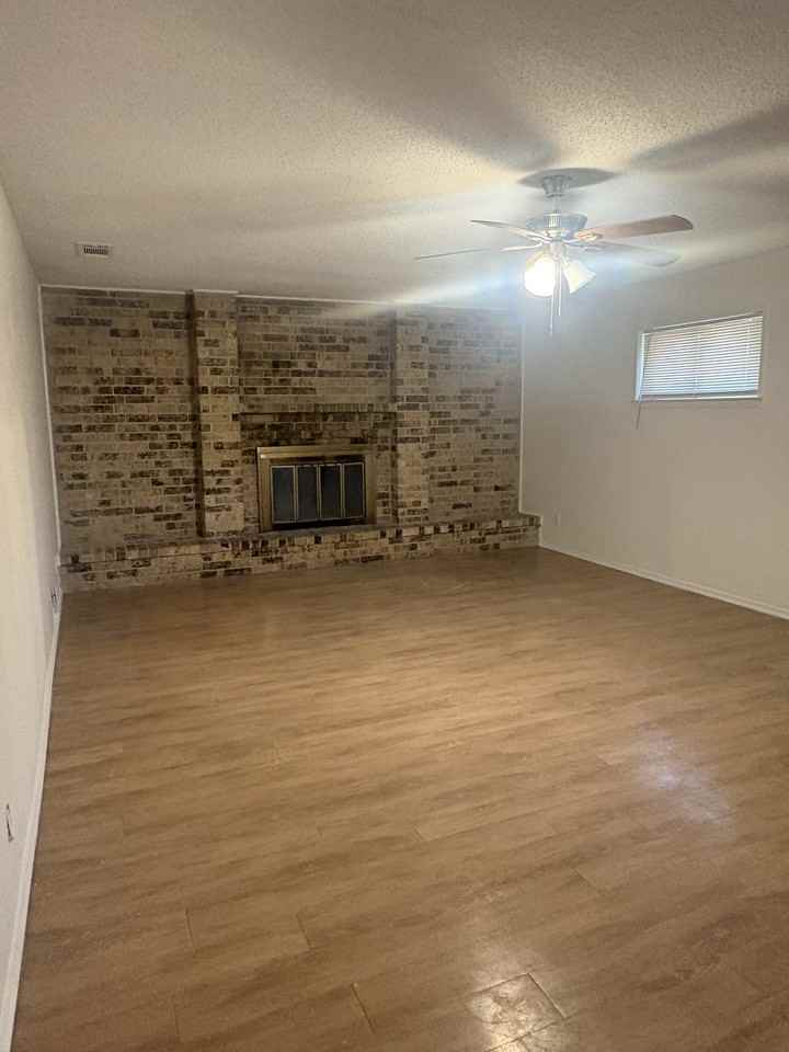 1810 N 38th St #1 - Photo 3 of 29