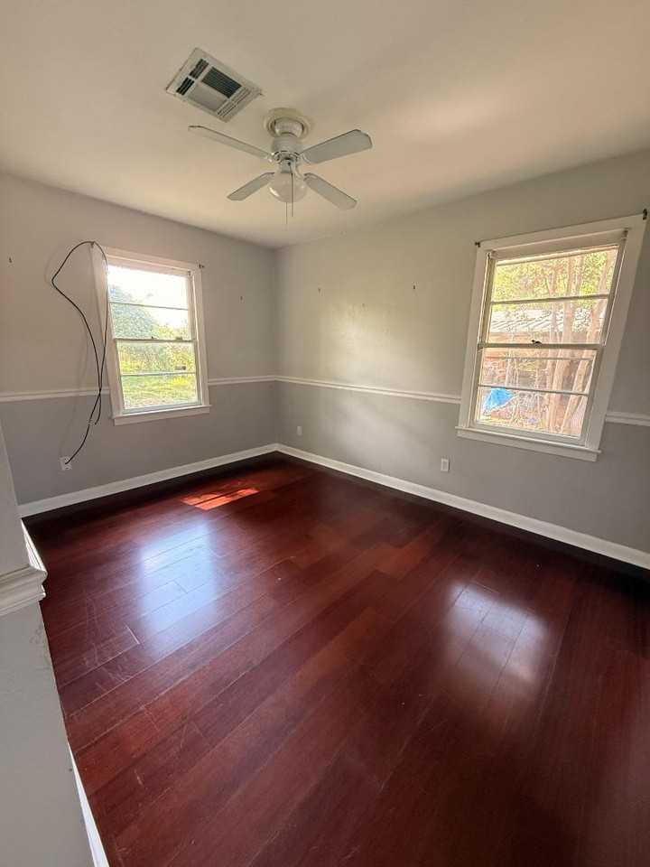 4208 Parkway Dr - Photo 5 of 13