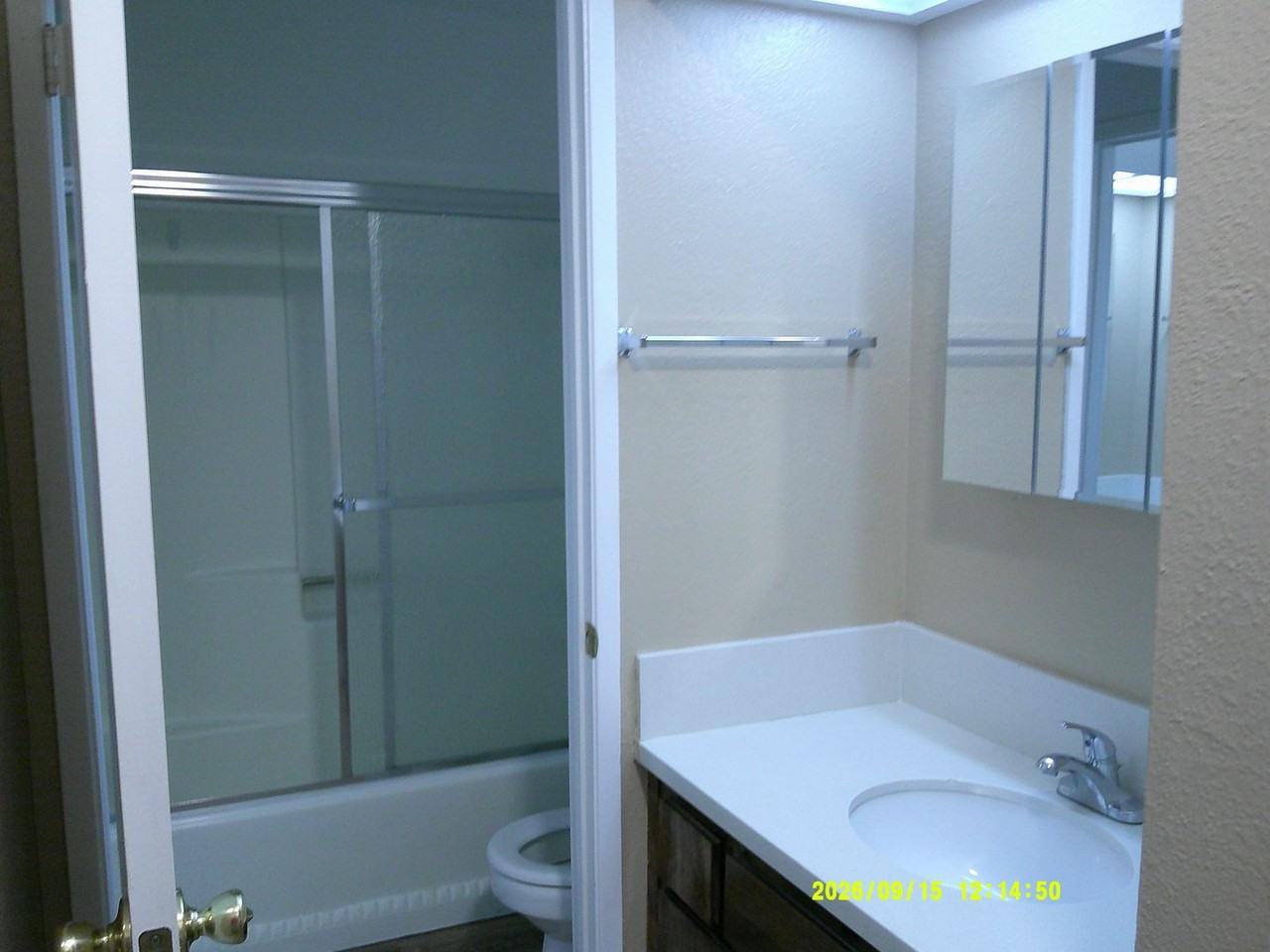Irish Hills Hamlet Apartments - Photo 7 of 21