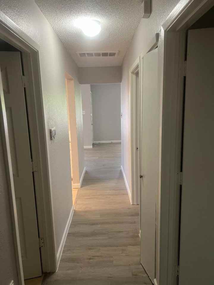 1113-1115 Suburban St. - Photo 6 of 10