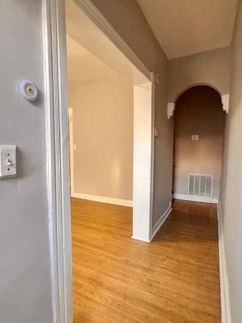 228 N Kenwood Ave - Photo 7 of 20