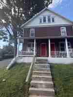 featured image of 503 E 4th St