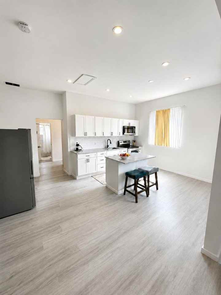 518 Forest Ave - Photo 2 of 10