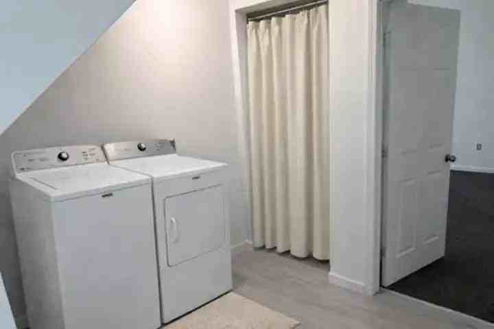 518 Forest Ave - Photo 4 of 10