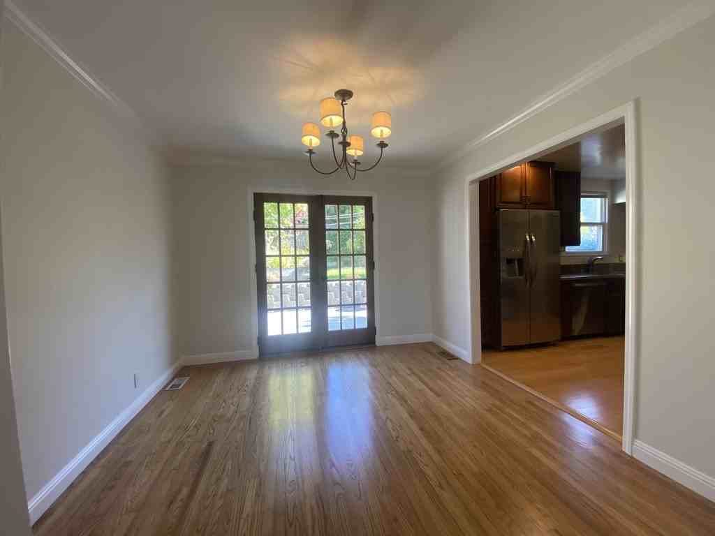 738 Sycamore Ave #1 - Photo 4 of 17