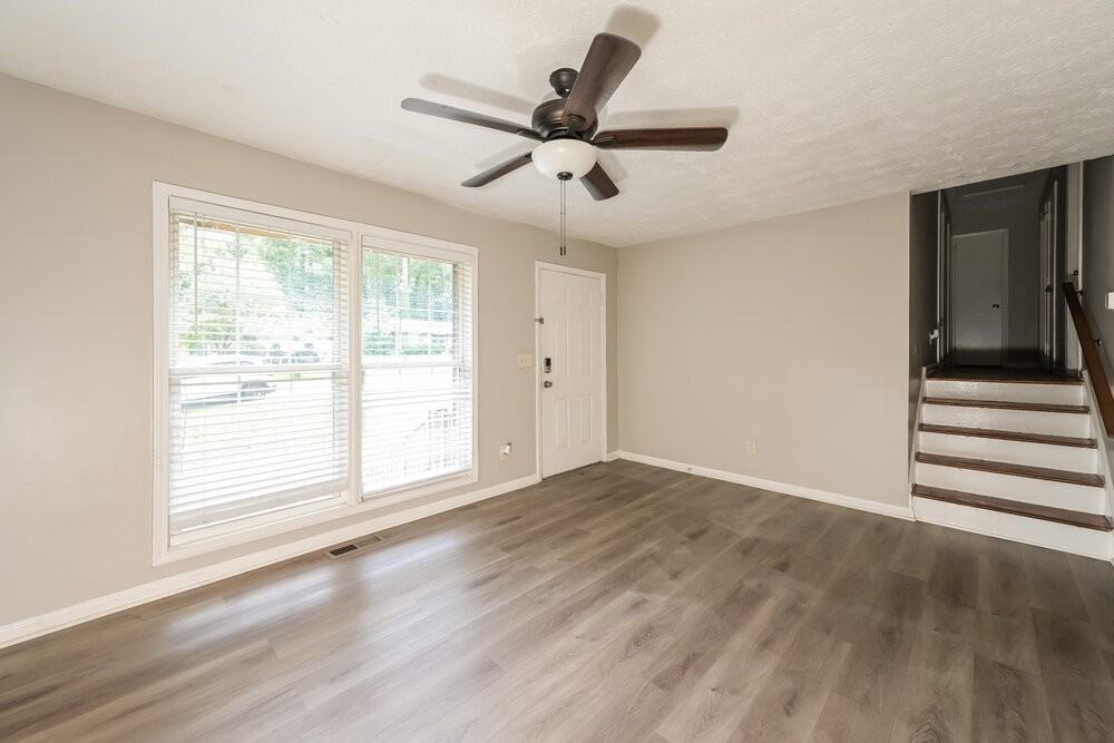 4436 Colony East Dr - Photo 6 of 19