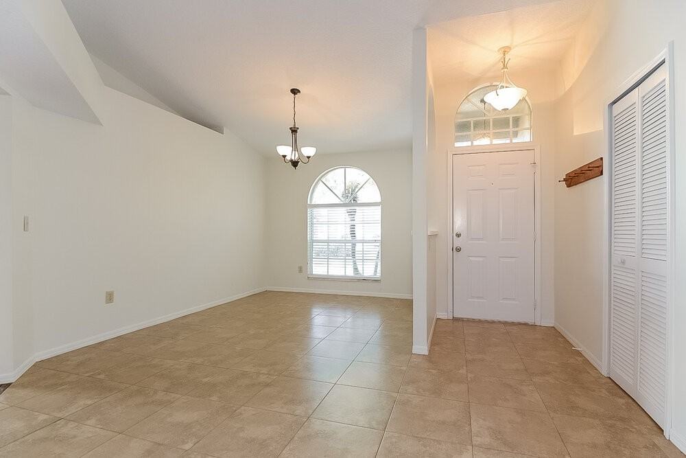 2341 Tioga Dr - Photo 2 of 14