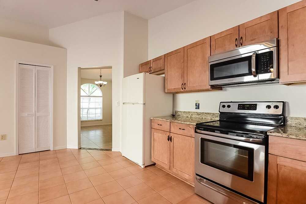 2341 Tioga Dr - Photo 5 of 14