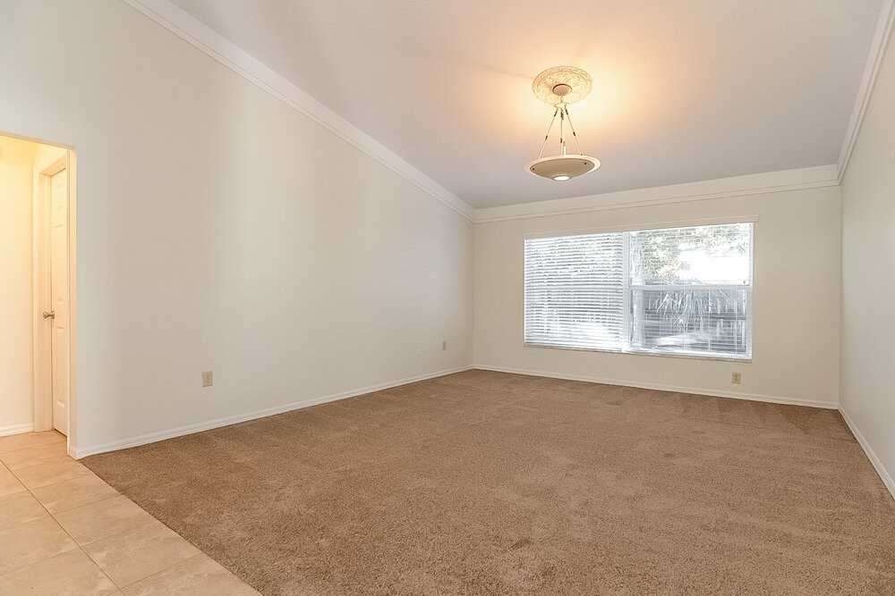 2341 Tioga Dr - Photo 7 of 14