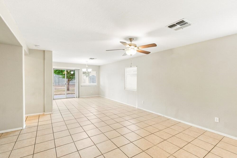 1629 W Burgess Ln - Photo 6 of 16