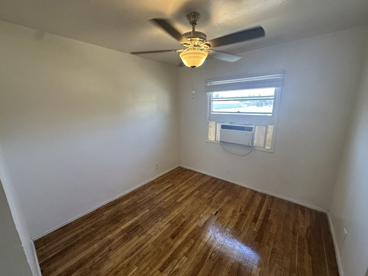 2477 Silver Lake Blvd #2477C - Photo 5 of 40