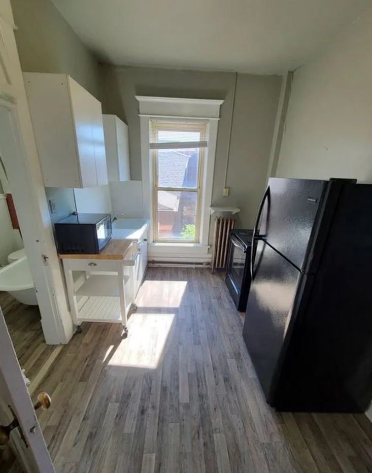 220 South Street - Photo 4 of 16