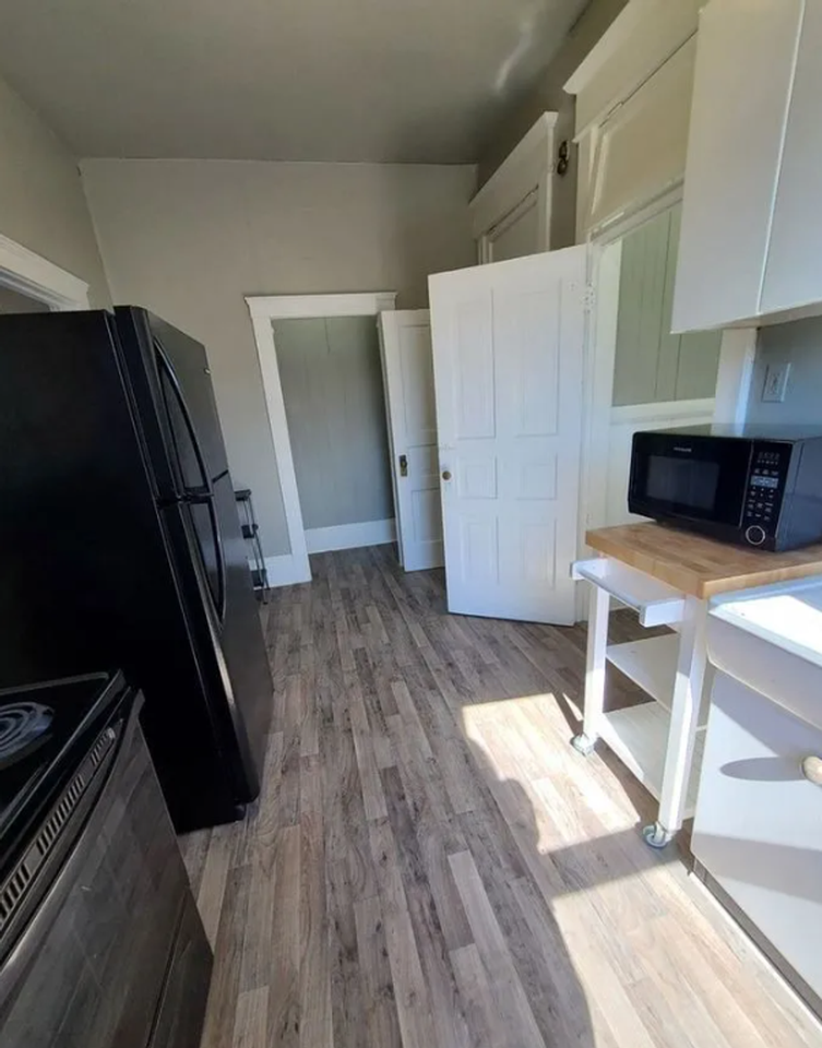 220 South Street - Photo 5 of 16