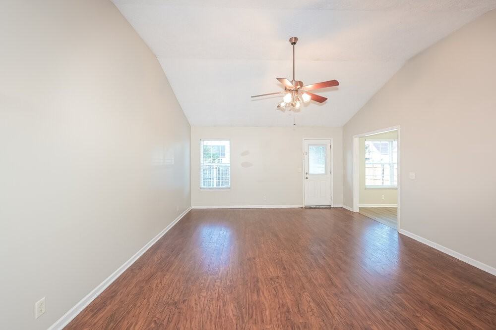 3012 Wellington Pl - Photo 3 of 16