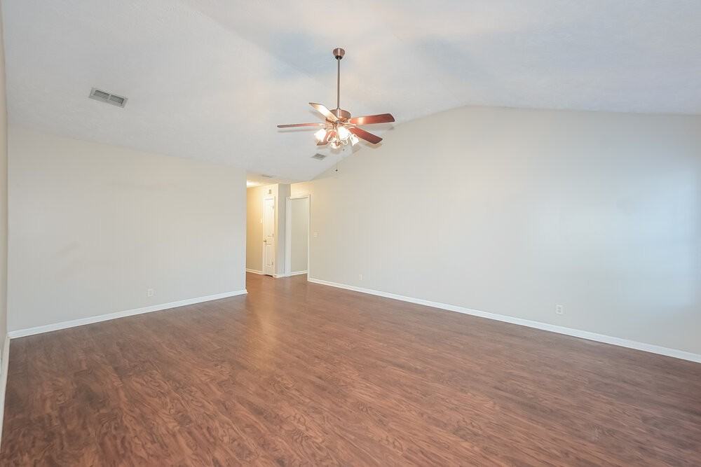 3012 Wellington Pl - Photo 4 of 16