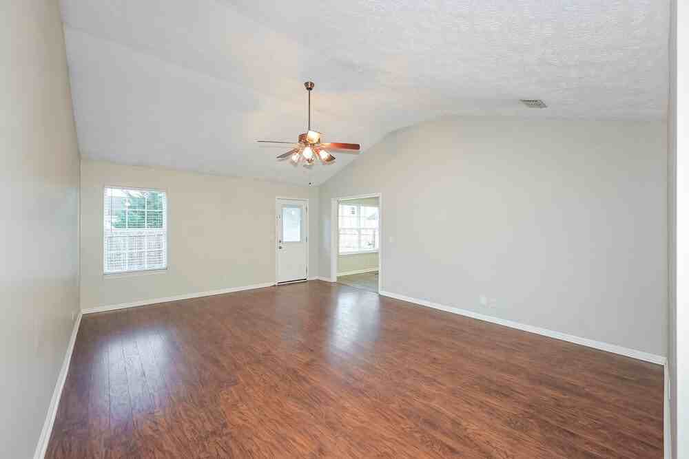 3012 Wellington Pl - Photo 5 of 16