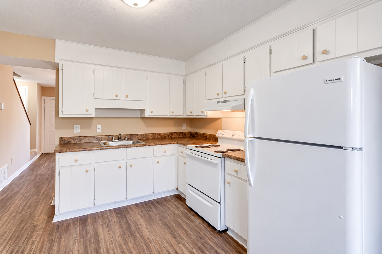 1916 Central Ave #C - Photo 6 of 17