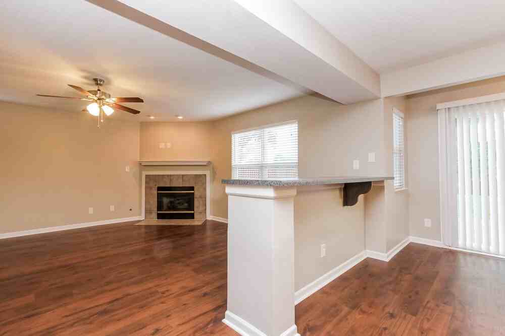 8047 Twin River Dr - Photo 6 of 15